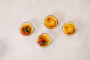 6614937 Creme brulee lys bakgrunn br 2 hig